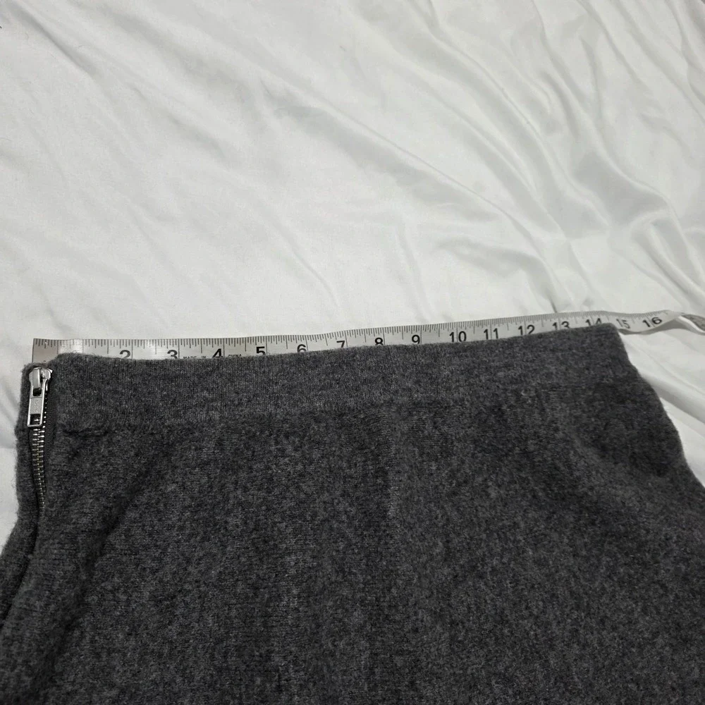 Tahari mini skirt